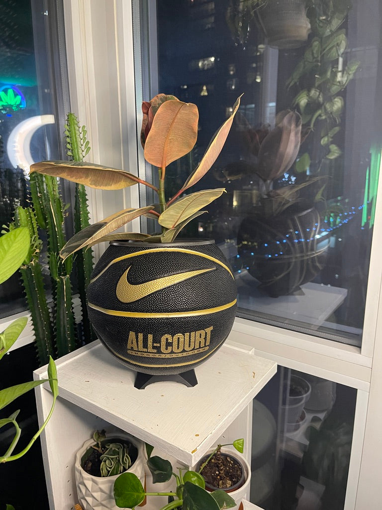Nike Large Basketball Planter (Black & Gold All-Court)