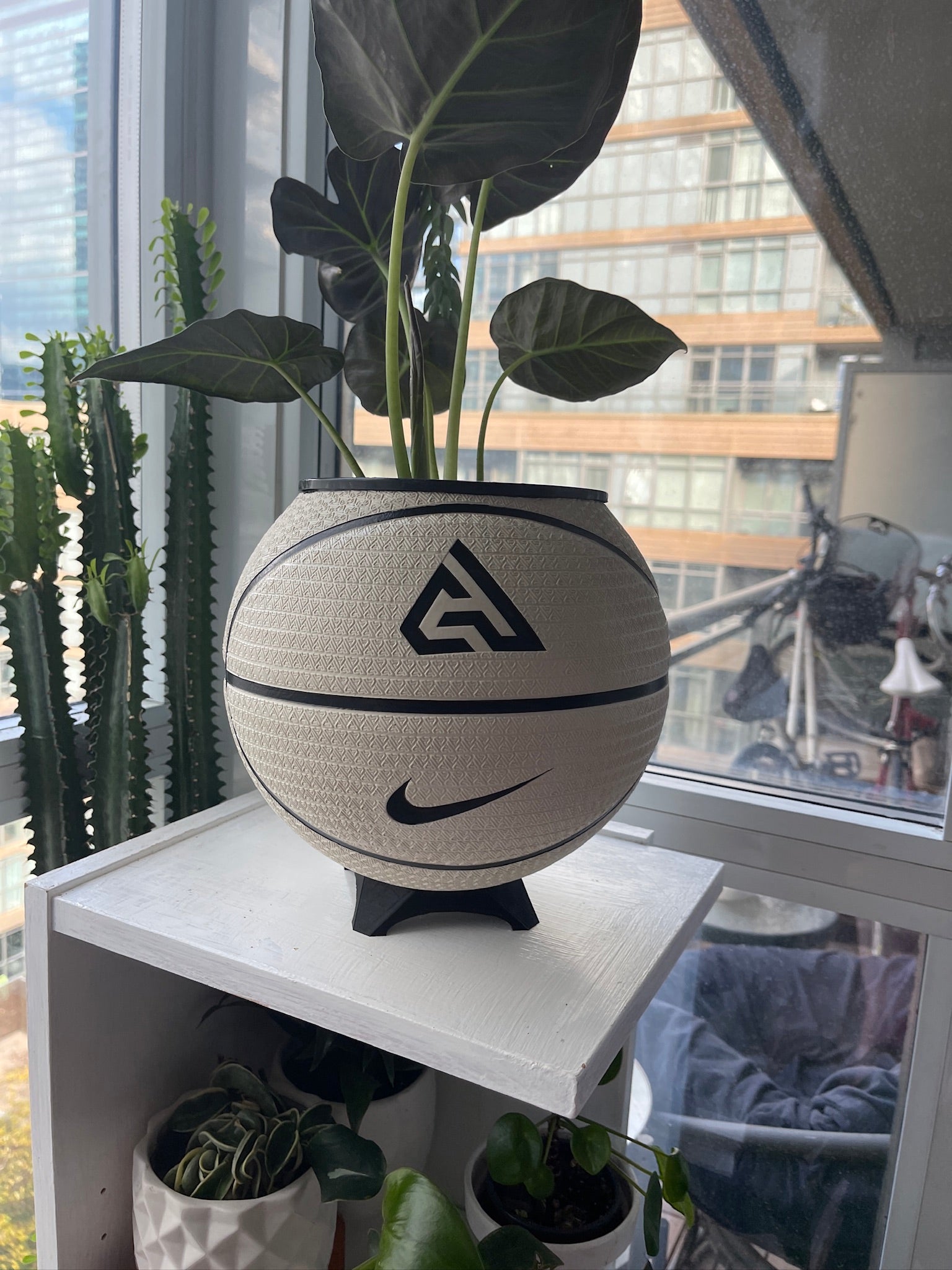 Nike Large Basketball Planter (Floral Freak)