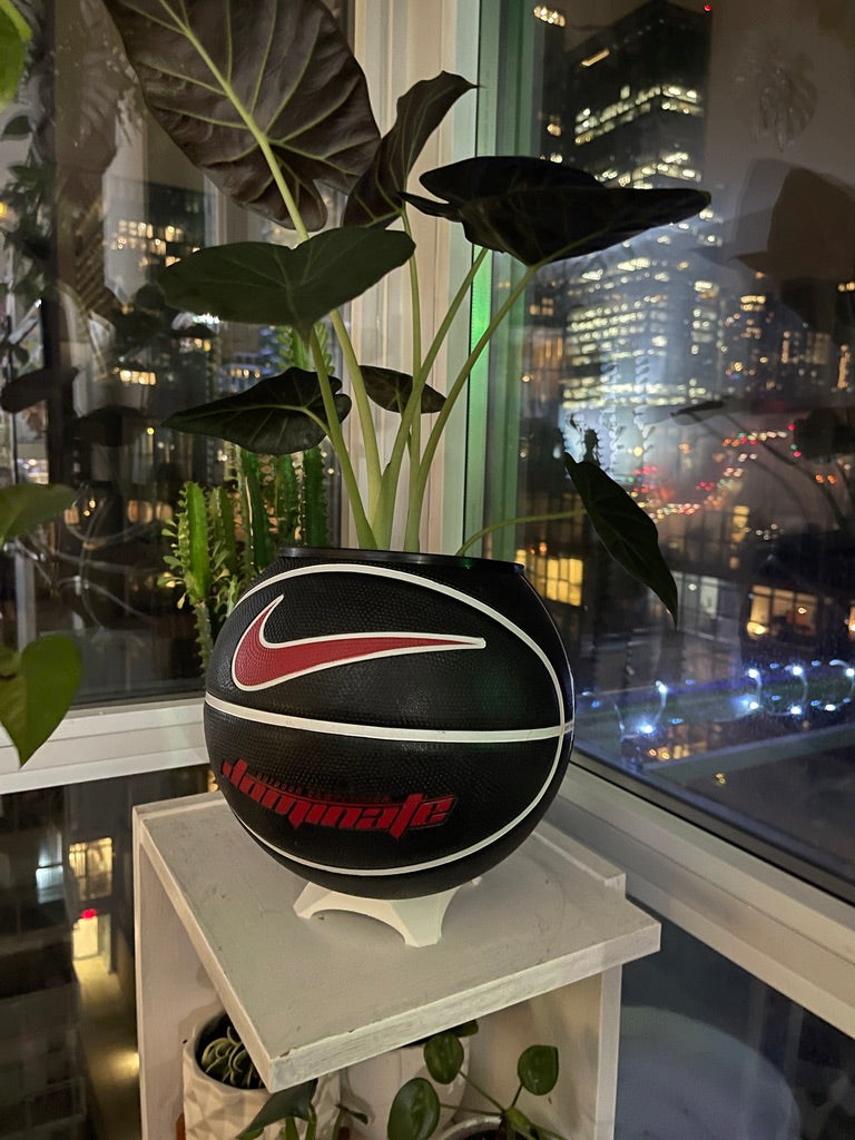 Nike Large Basketball Planter (Red Dominate)