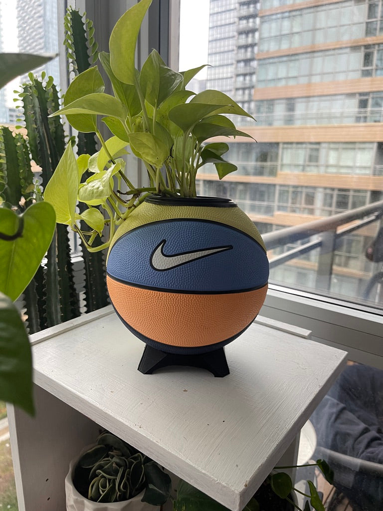 Nike Mini Basketball Planter (Elementary)