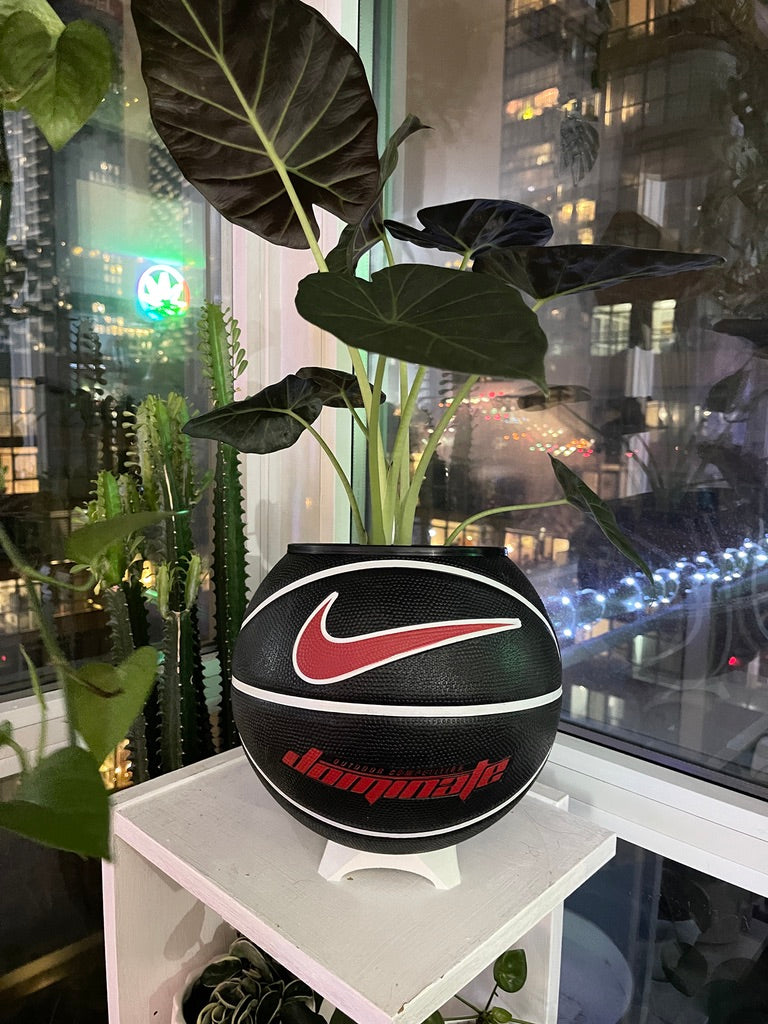 Nike Large Basketball Planter (Red Dominate)