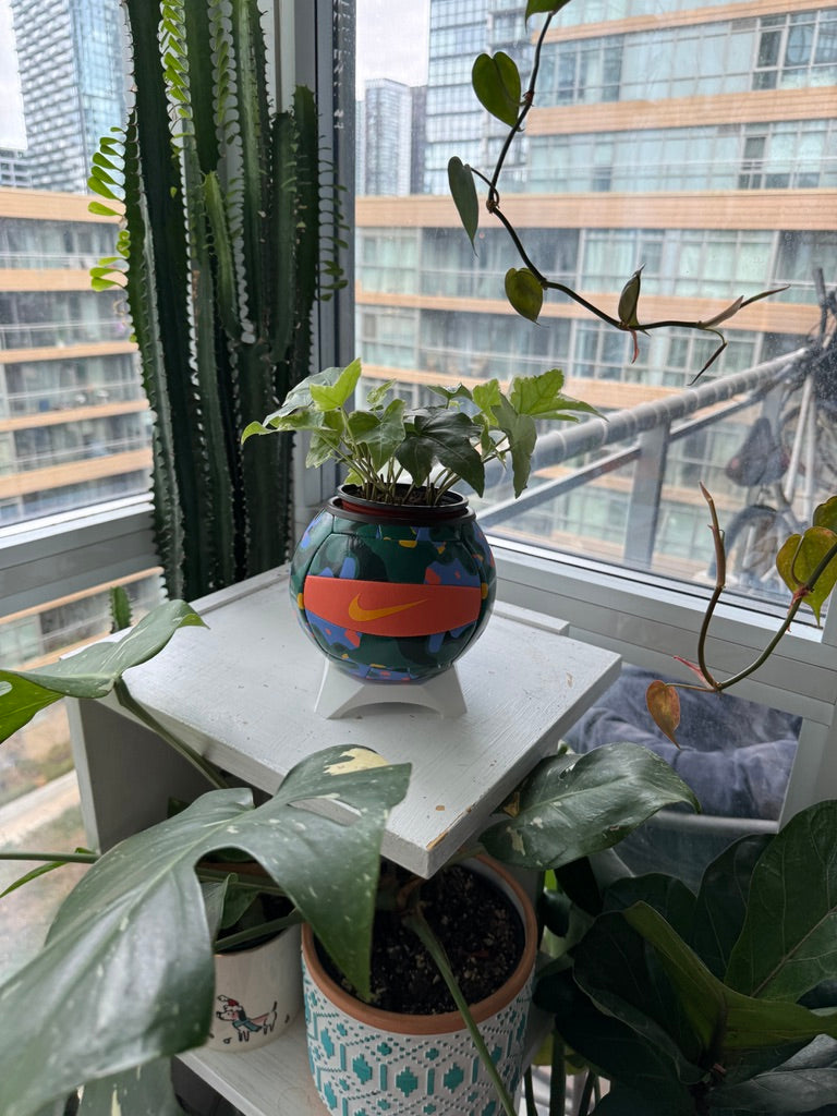 Nike Mini Volleyball Planter (Global)