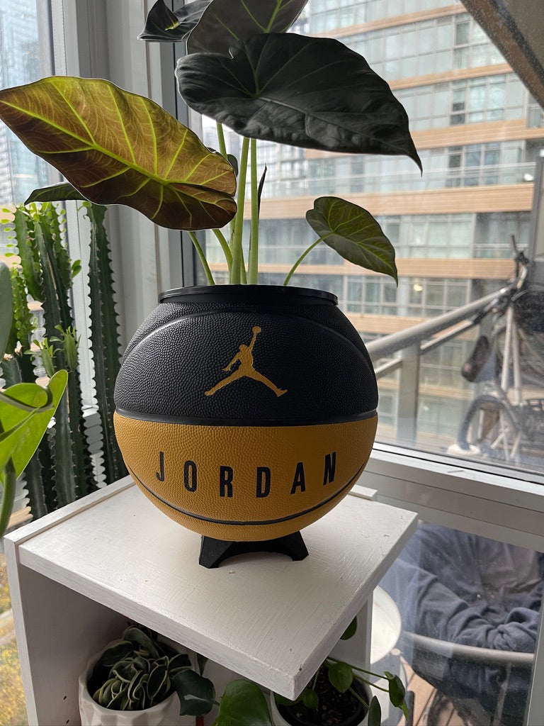 Nike Jordan Large Basketball Planter (Black & Gold)