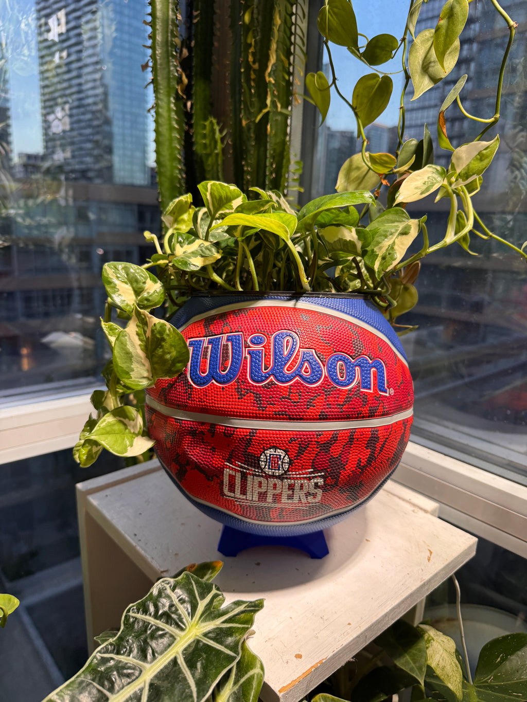 Large Basketball Planter (LA Clippers - Tie Dye)
