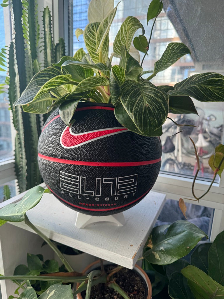Nike Large Basketball Planter (Black & Red Elite)