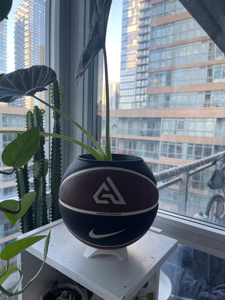 Nike Large Basketball Planter (Brown Freak)