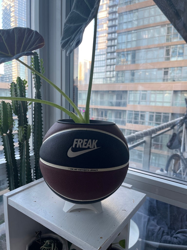 Nike Large Basketball Planter (Brown Freak)