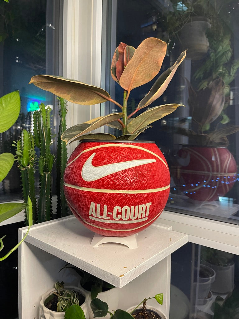 Nike Large Basketball Planter (Red & White All-Court)