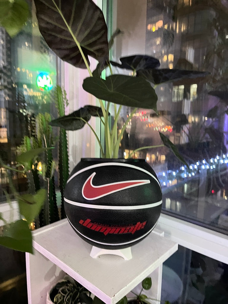 Nike Large Basketball Planter (Red Dominate)