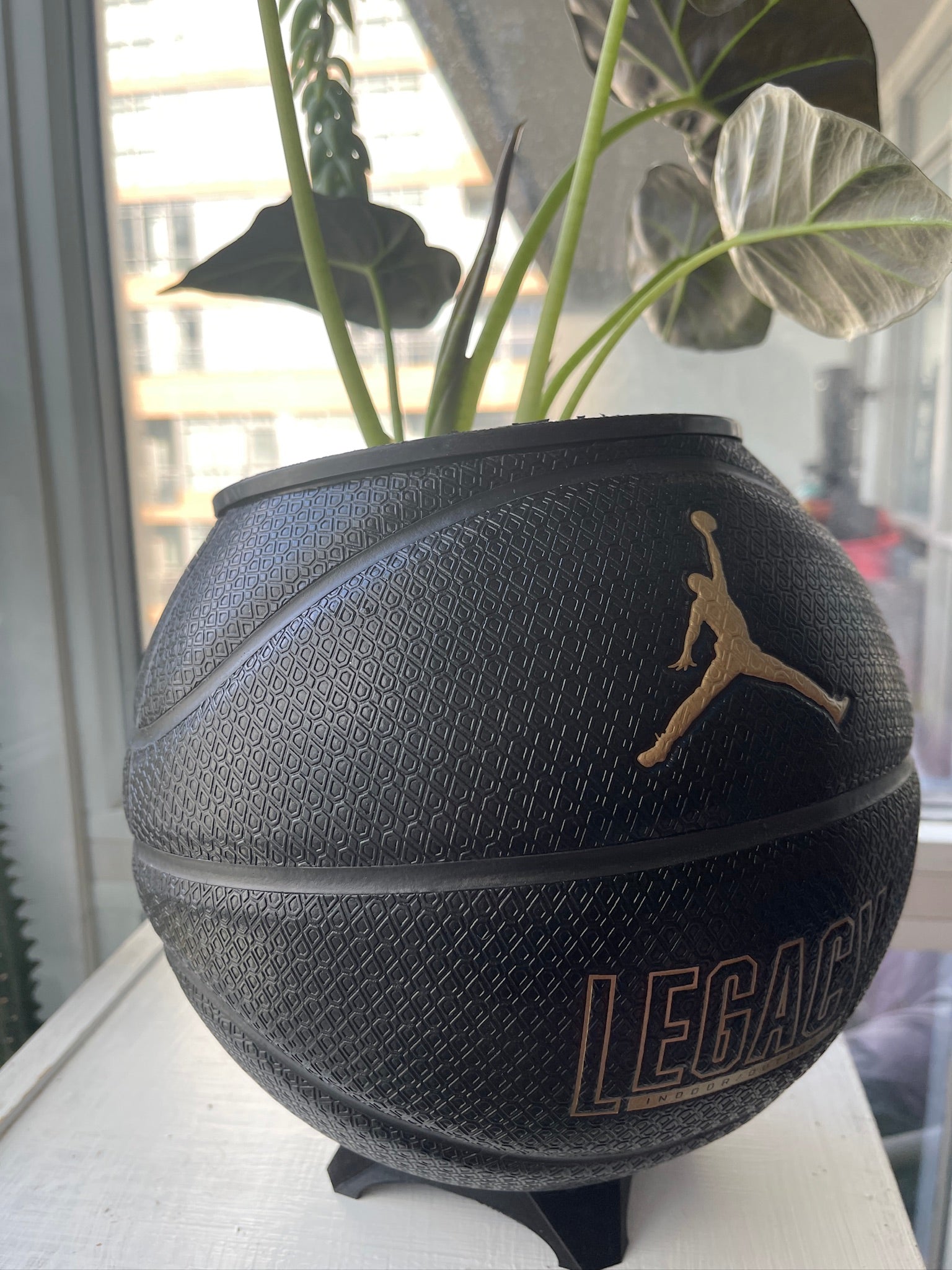 Nike Jordan Large Basketball Planter (Black & Gold)