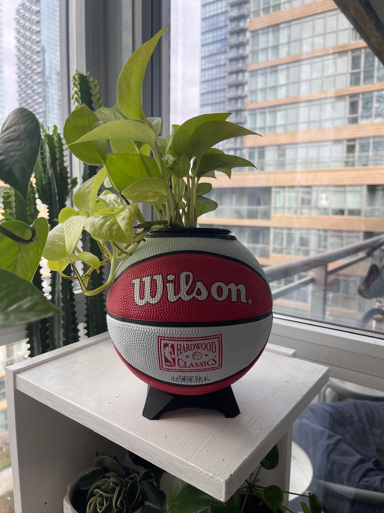 Mini Basketball Planter (Atlanta Hawks)