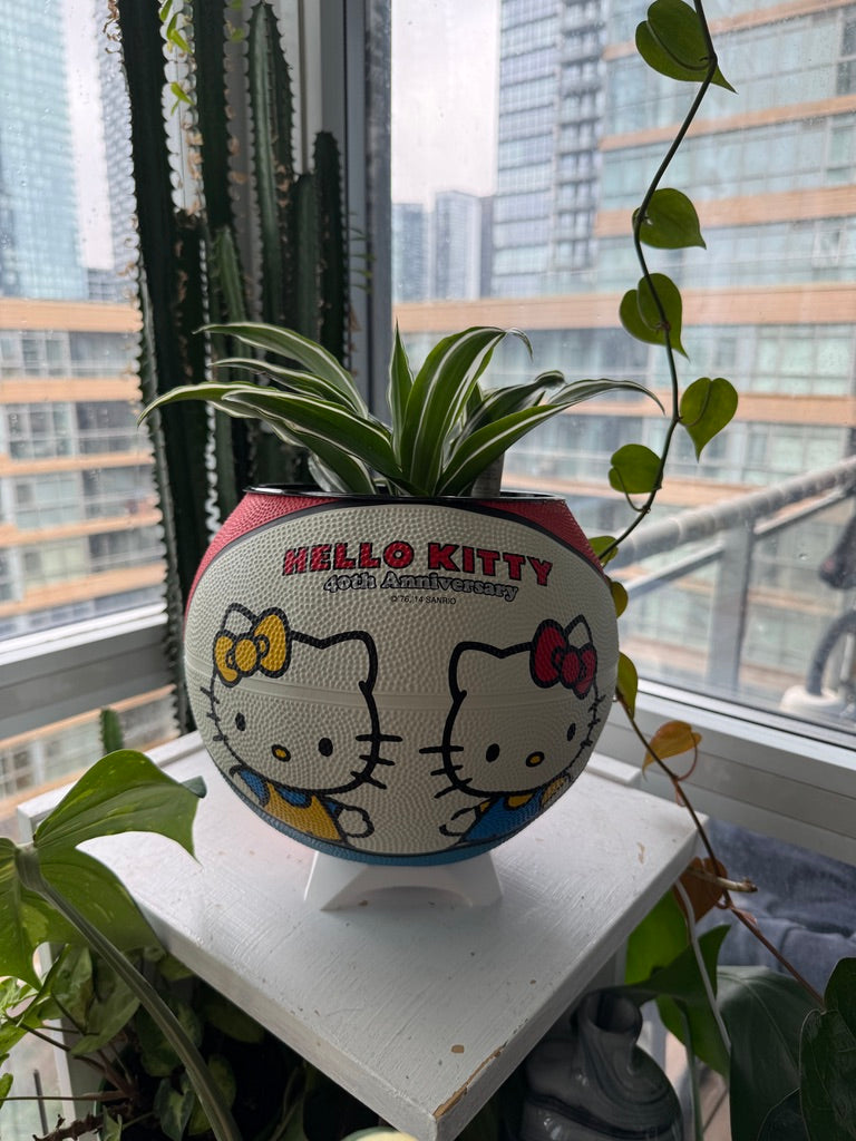 Large Basketball Planter (Hello Kitty)