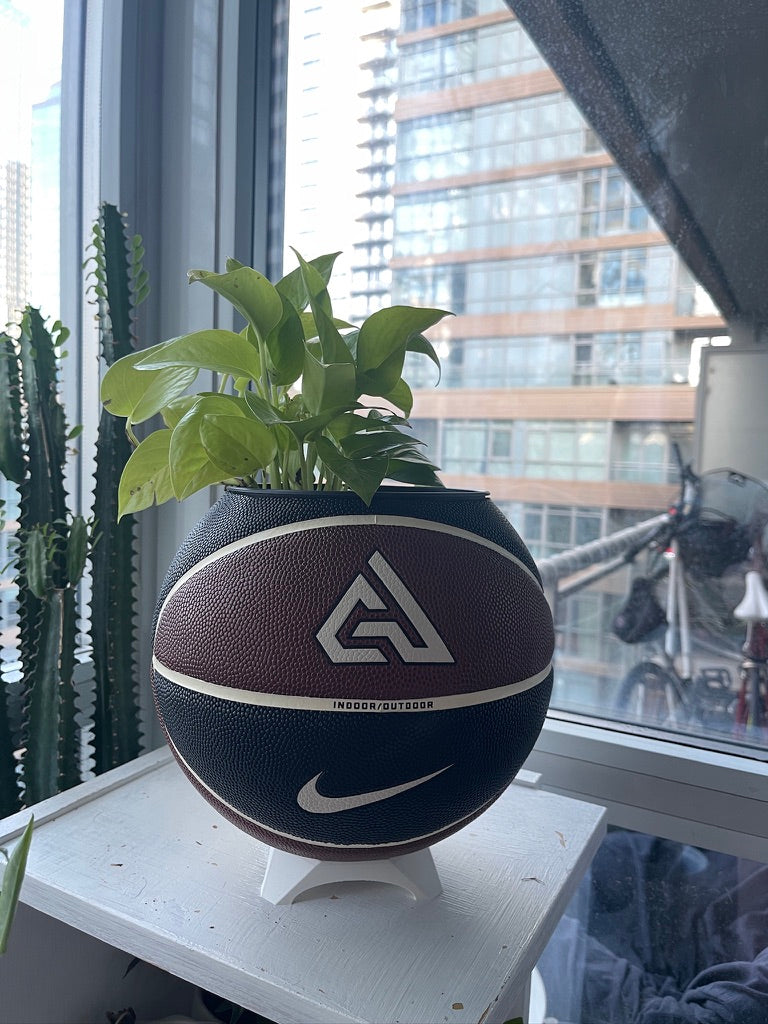 Nike Large Basketball Planter (Brown Freak)