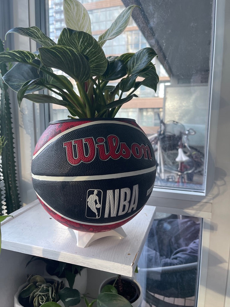 Large Basketball Planter (Chicago Bulls - Tie Dye)