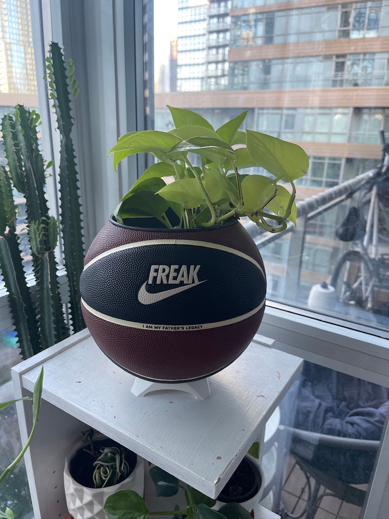 Nike Large Basketball Planter (Brown Freak)