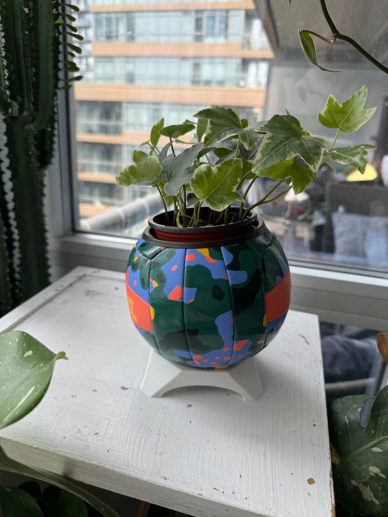Nike Mini Volleyball Planter (Global)