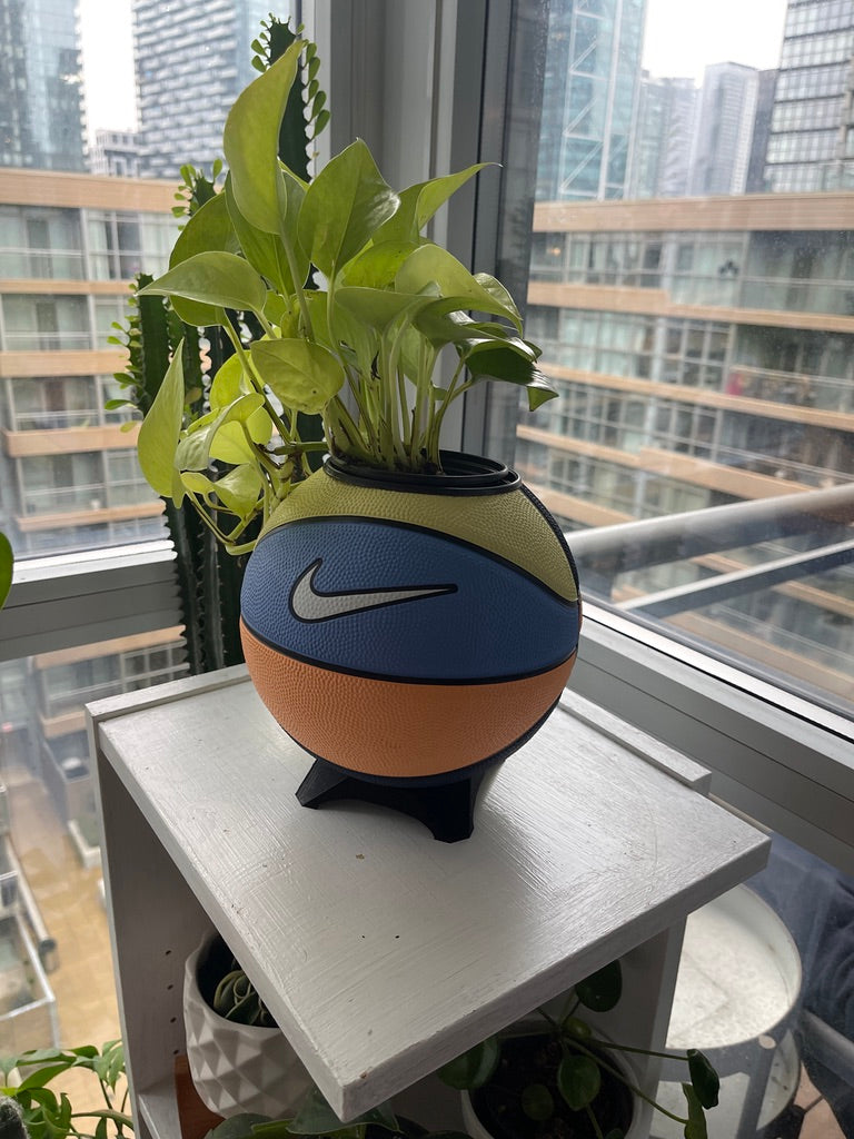 Nike Mini Basketball Planter (Elementary)