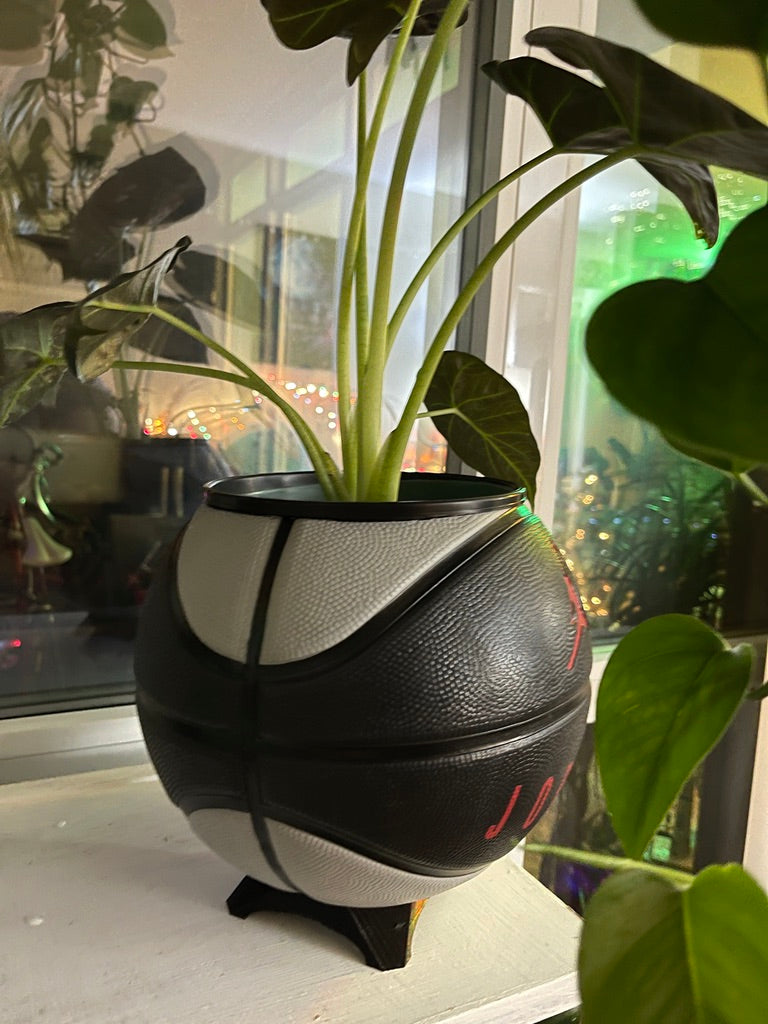 Nike Jordan Large Basketball Planter (Black & Red)