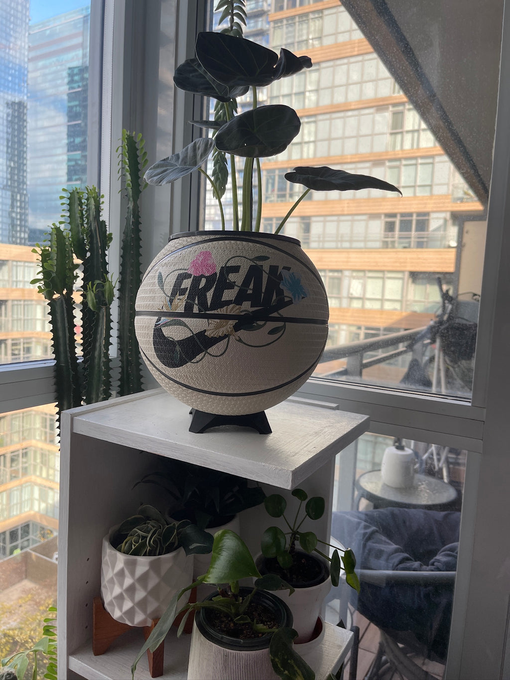 Nike Large Basketball Planter (Floral Freak)