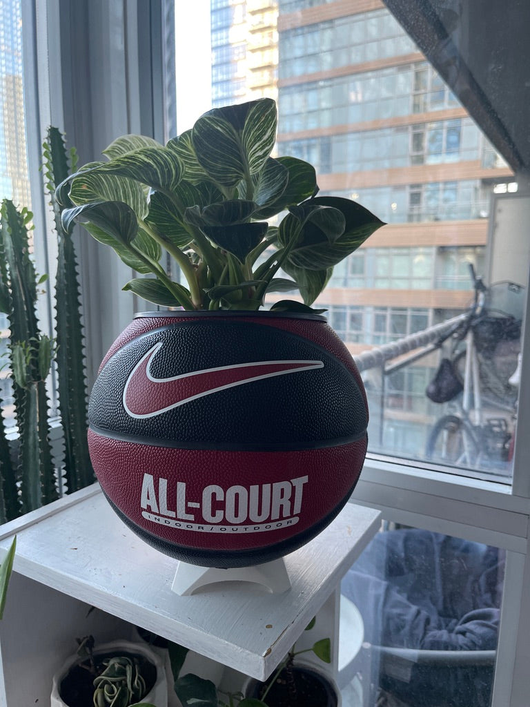 Nike Large Basketball Planter (Black & Red All-Court)