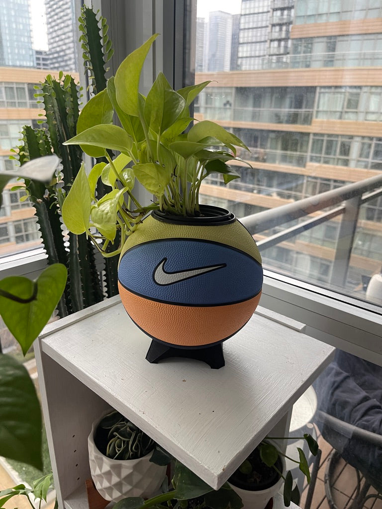 Nike Mini Basketball Planter (Elementary)