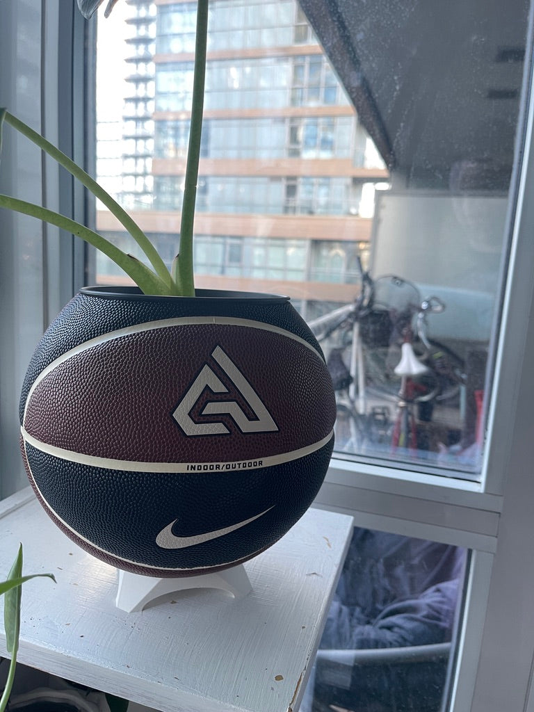 Nike Large Basketball Planter (Brown Freak)