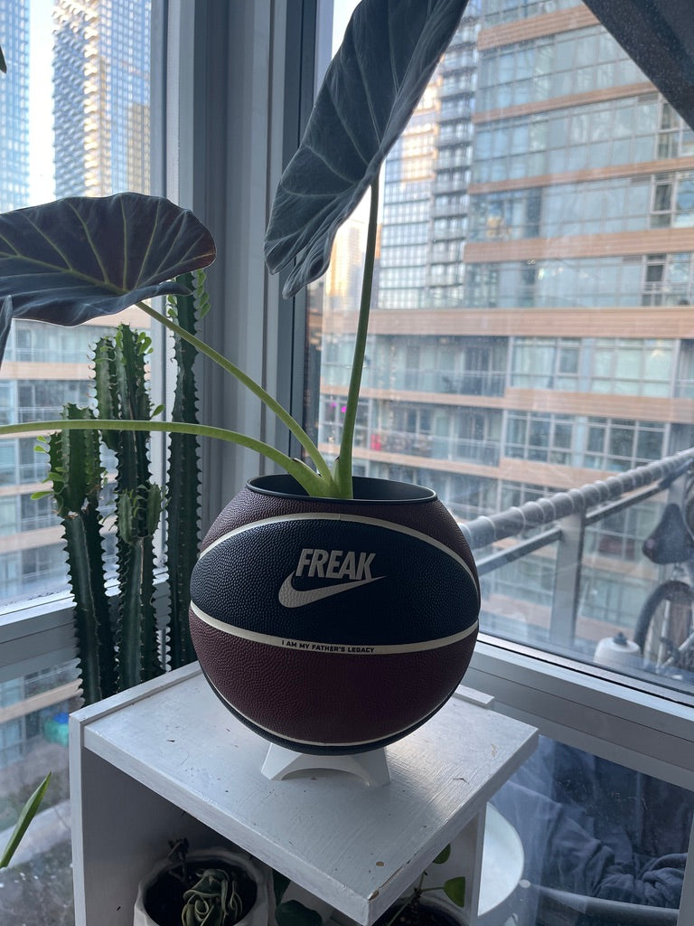Nike Large Basketball Planter (Brown Freak)