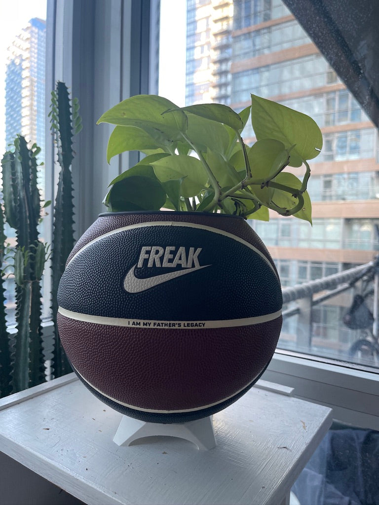 Nike Large Basketball Planter (Brown Freak)
