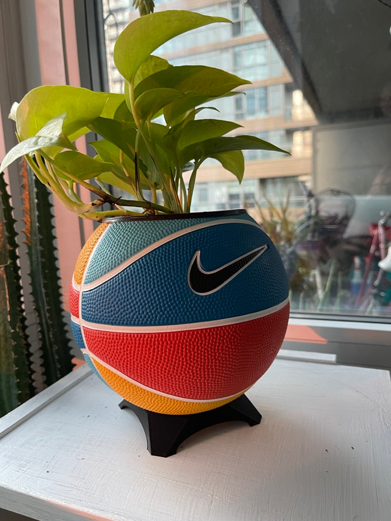 Nike Mini Basketball Planter (Team Orange)