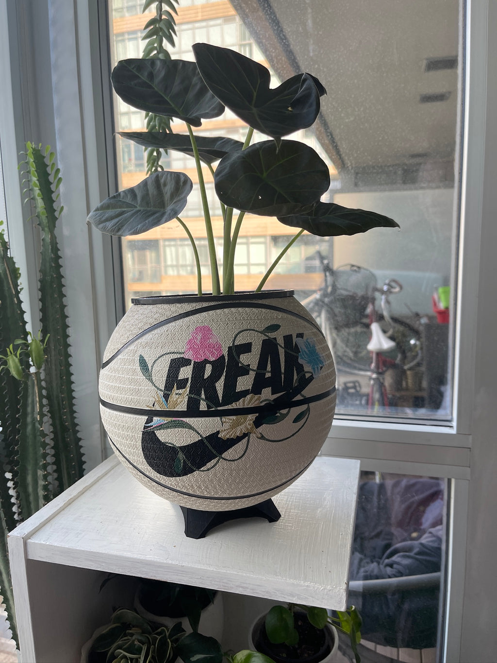 Nike Large Basketball Planter (Floral Freak)