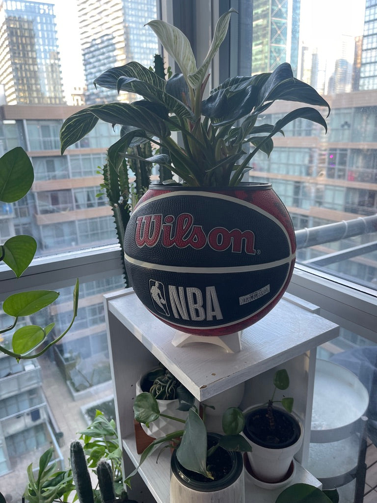 Large Basketball Planter (Chicago Bulls - Tie Dye)