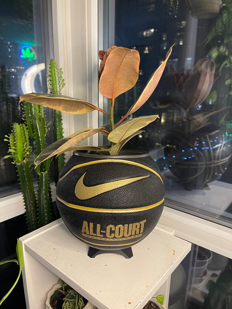 Nike Large Basketball Planter (Black & Gold All-Court)