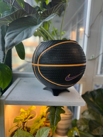 Nike Large Basketball Planter (Kobe Bryant Black)