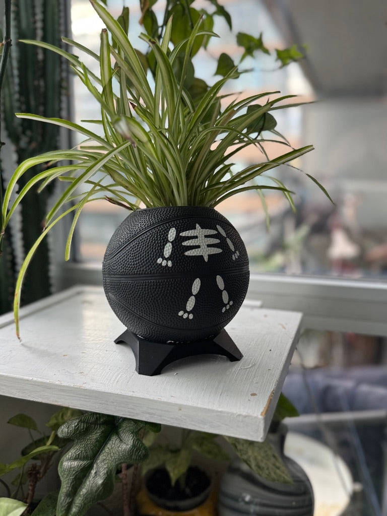 Ultra-Mini Basketball Planter (Skeleton)