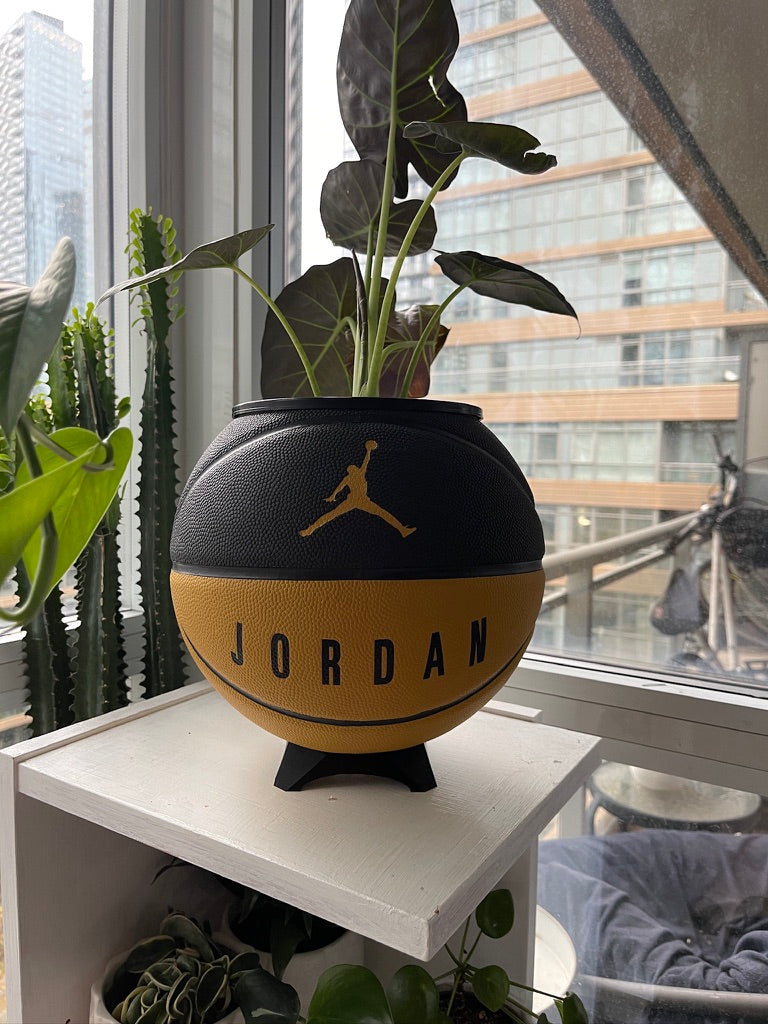Nike Jordan Large Basketball Planter (Black & Gold)