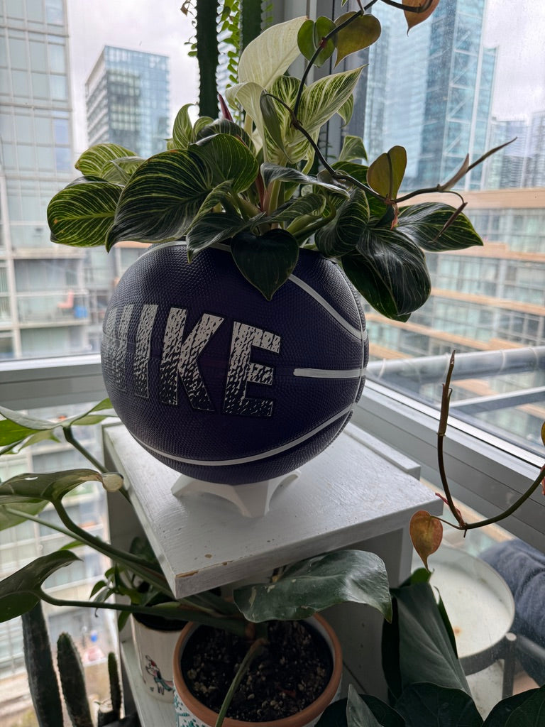 Nike Large Basketball Planter (Nike Purple)