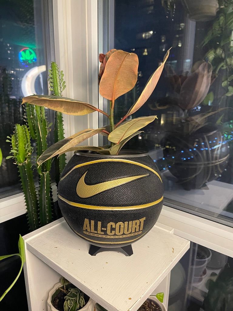 Nike Large Basketball Planter (Black & Gold All-Court)