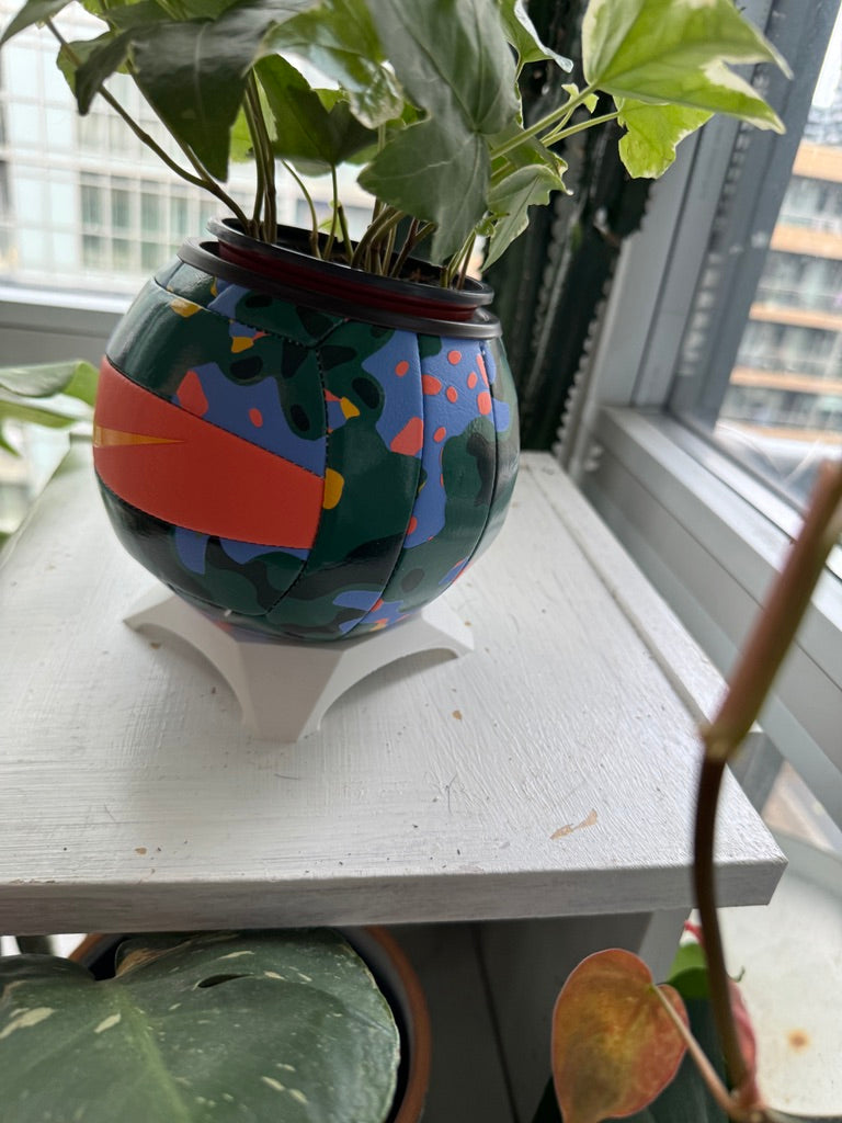 Nike Mini Volleyball Planter (Global)