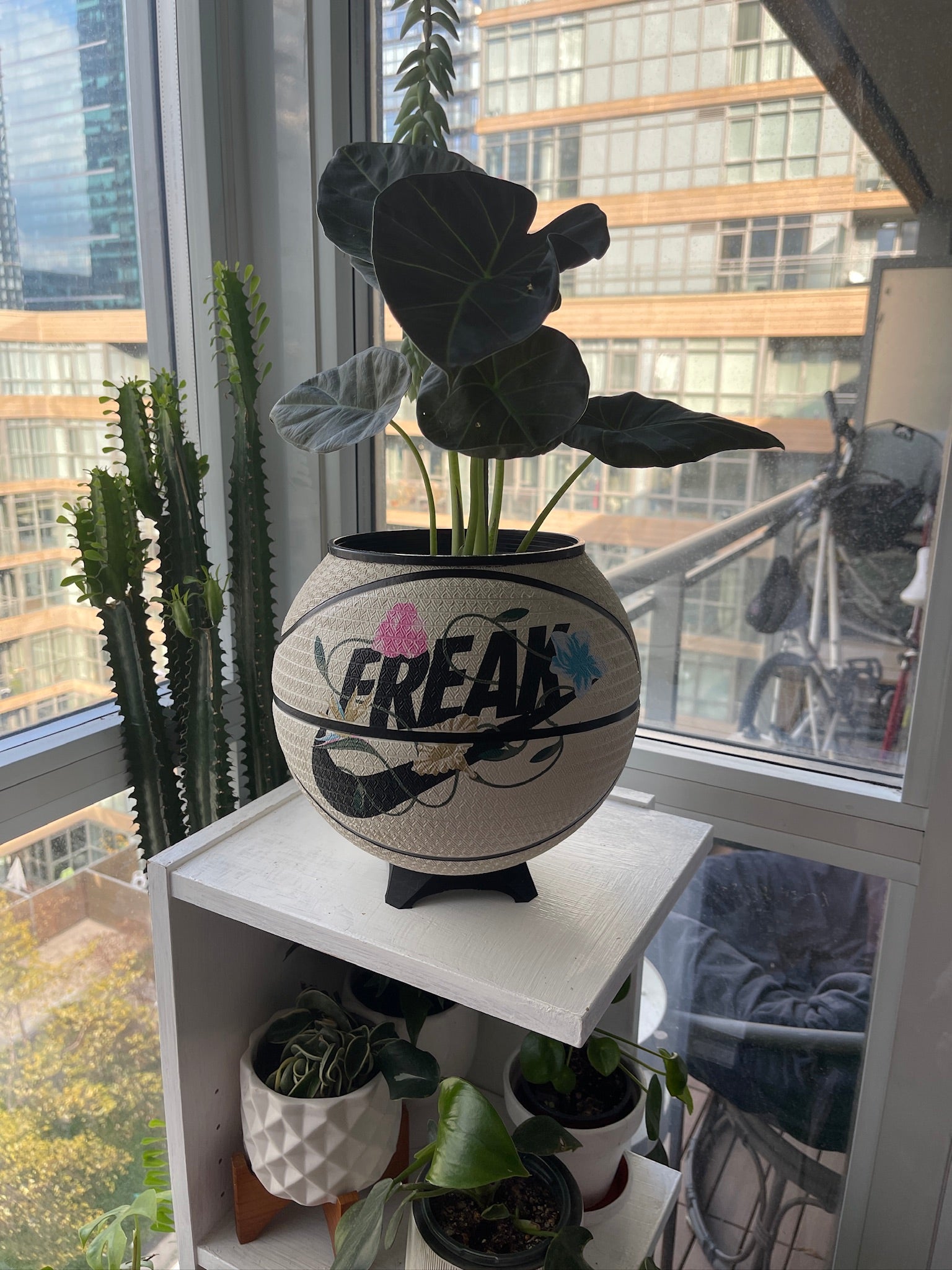 Nike Large Basketball Planter (Floral Freak)