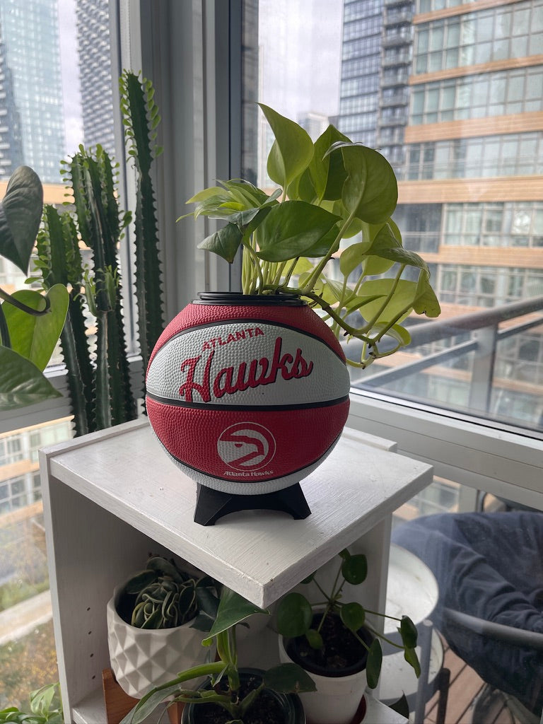 Mini Basketball Planter (Atlanta Hawks)