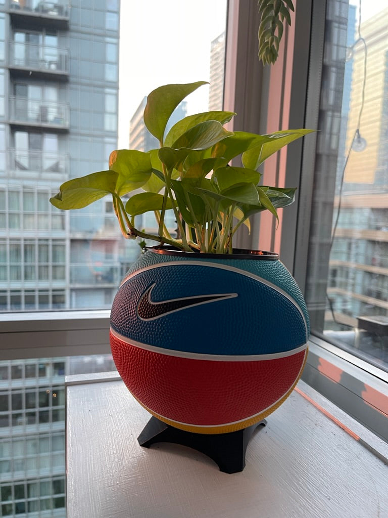 Nike Mini Basketball Planter (Team Orange)