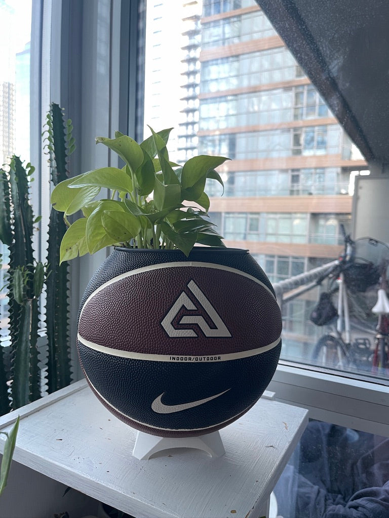 Nike Large Basketball Planter (Brown Freak)