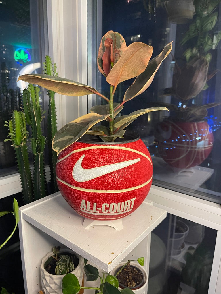 Nike Large Basketball Planter (Red & White All-Court)