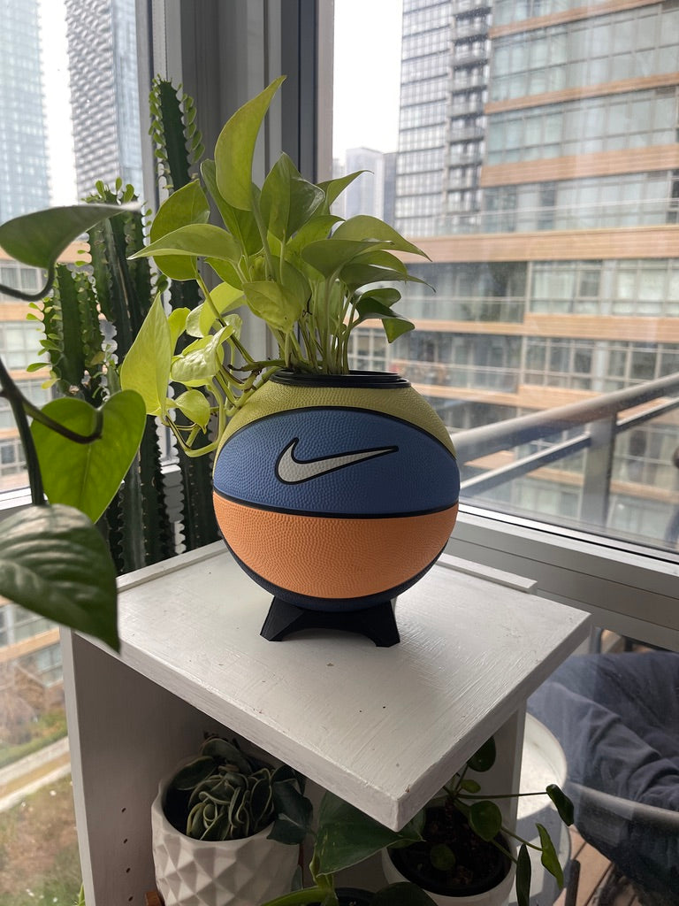 Nike Mini Basketball Planter (Elementary)