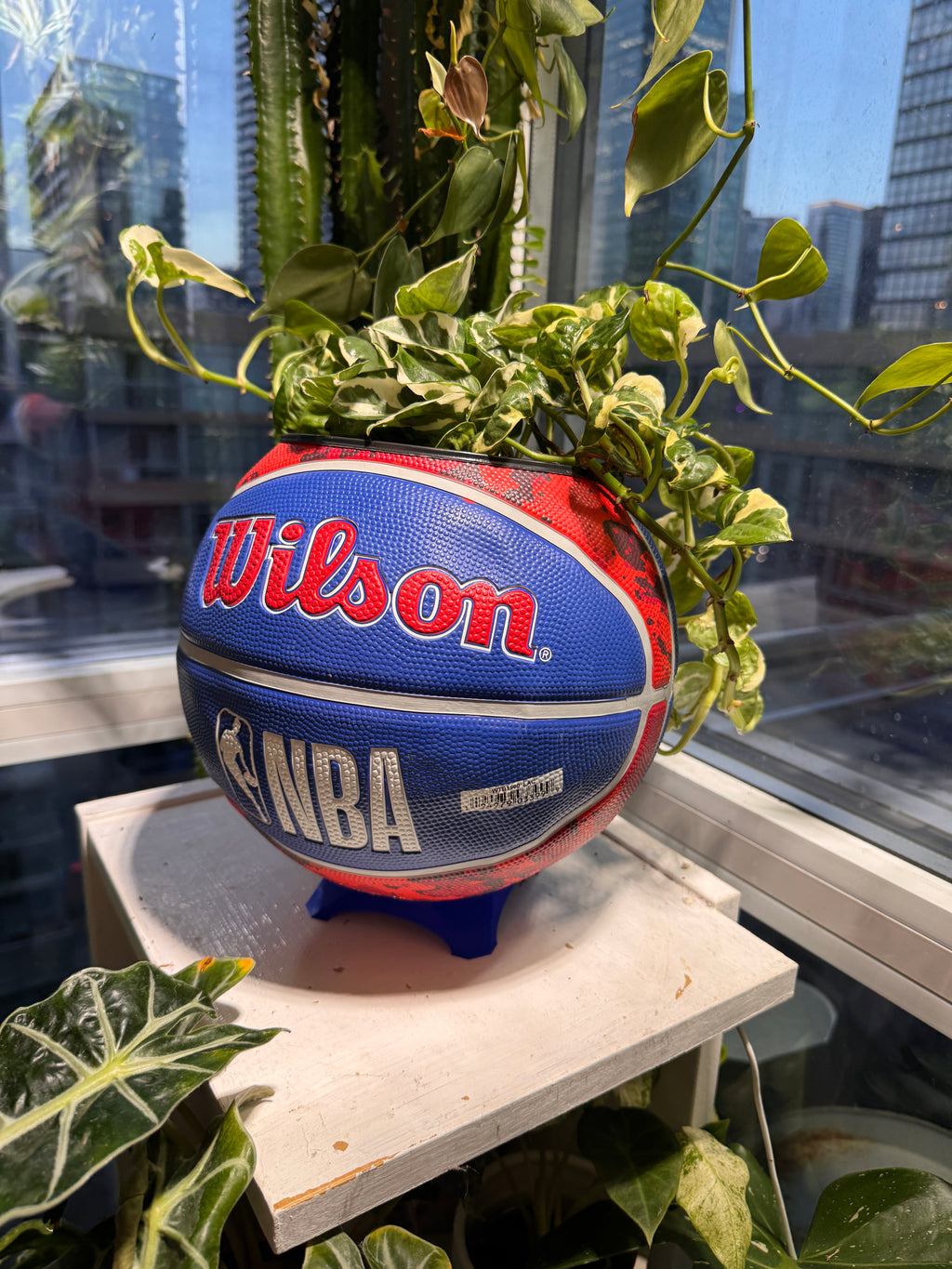 Large Basketball Planter (LA Clippers - Tie Dye)