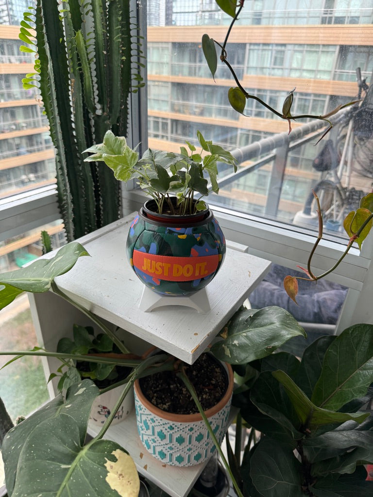 Nike Mini Volleyball Planter (Global)