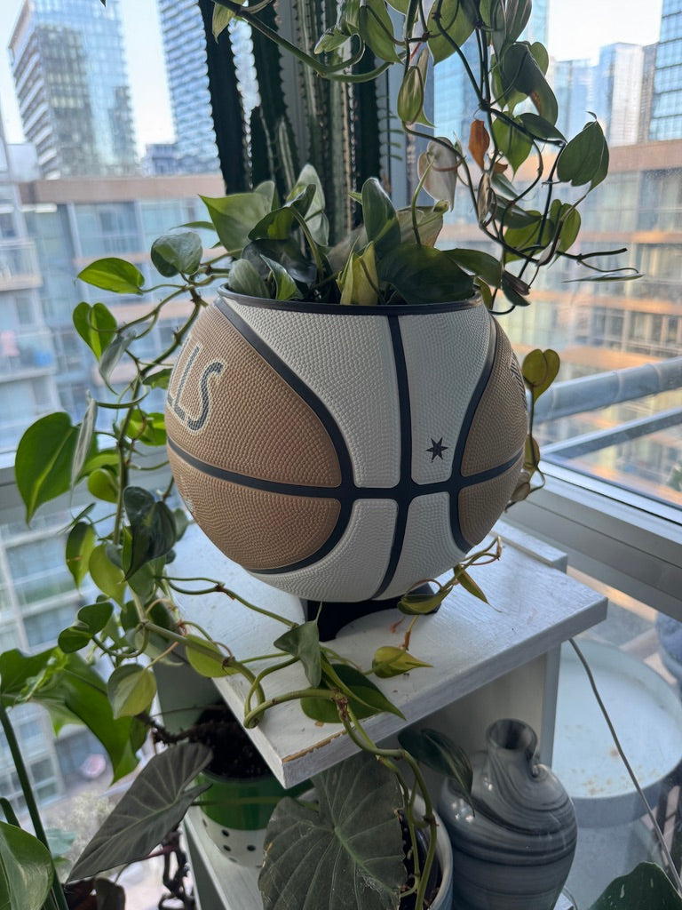 Large Basketball Planter (Chicago Bulls - Neutral)