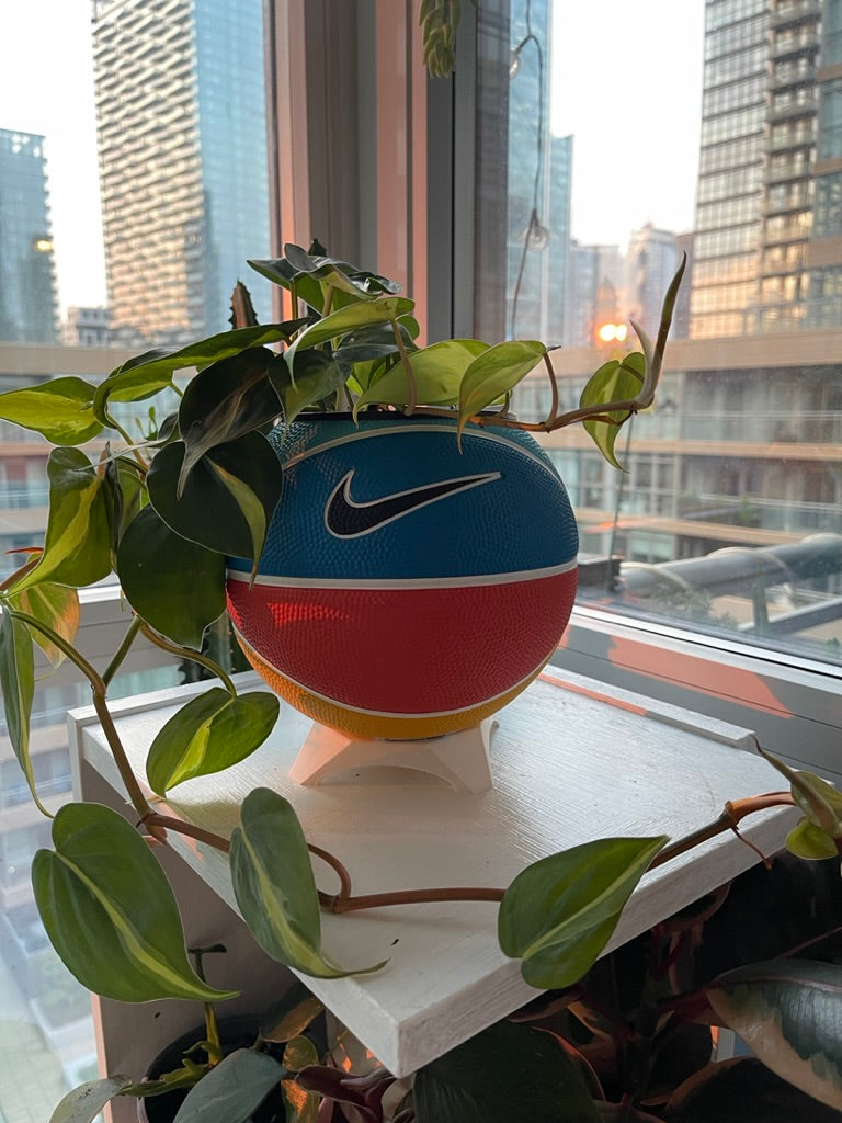 Nike Mini Basketball Planter (Team Orange)