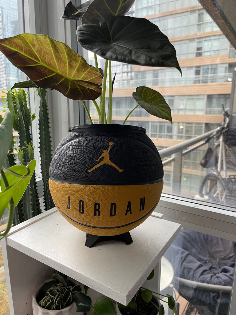 Nike Jordan Large Basketball Planter (Black & Gold)