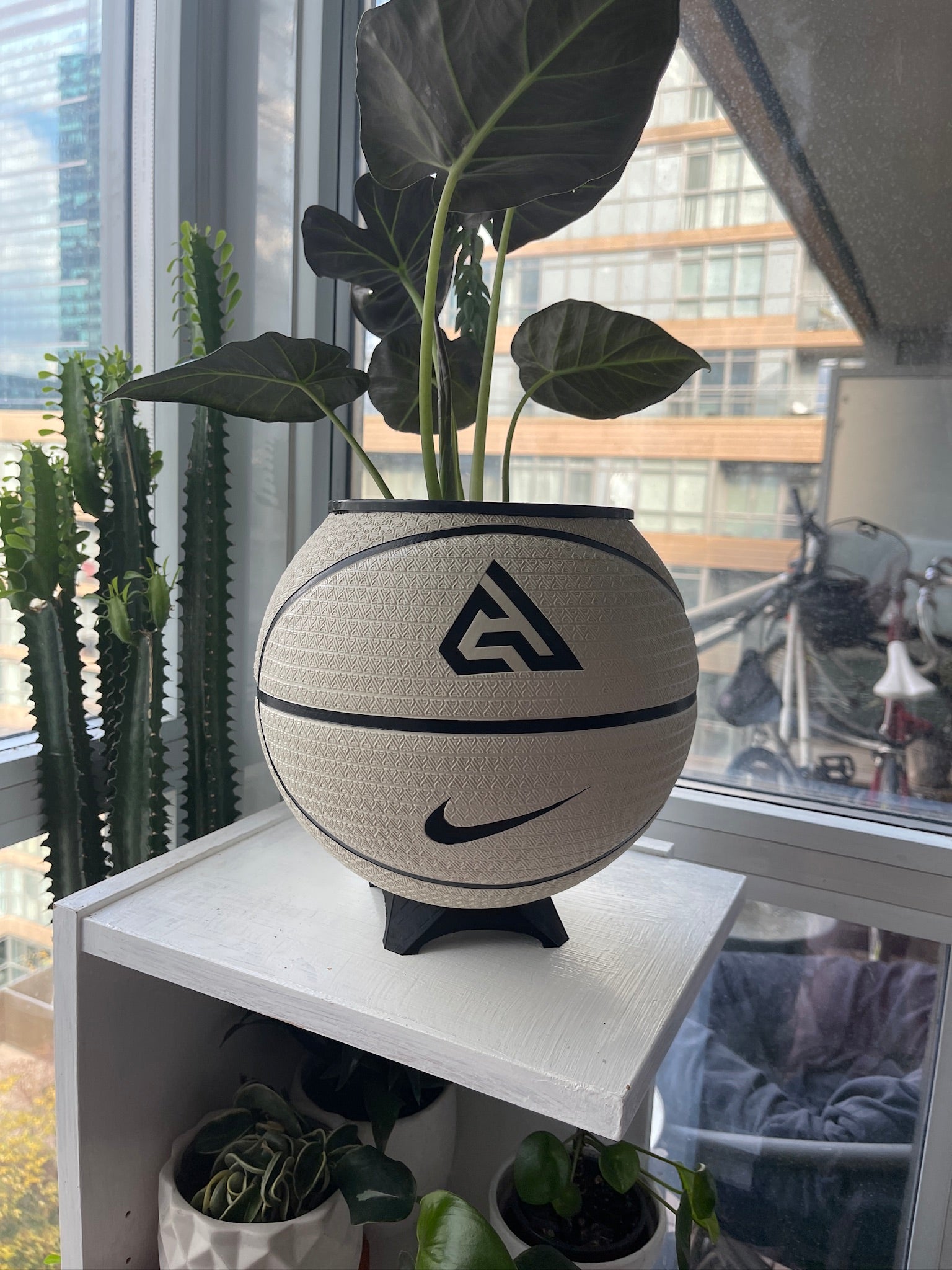 Nike Large Basketball Planter (Floral Freak)
